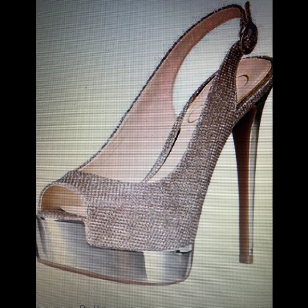 Jessica Simp Kabale Platform Pump